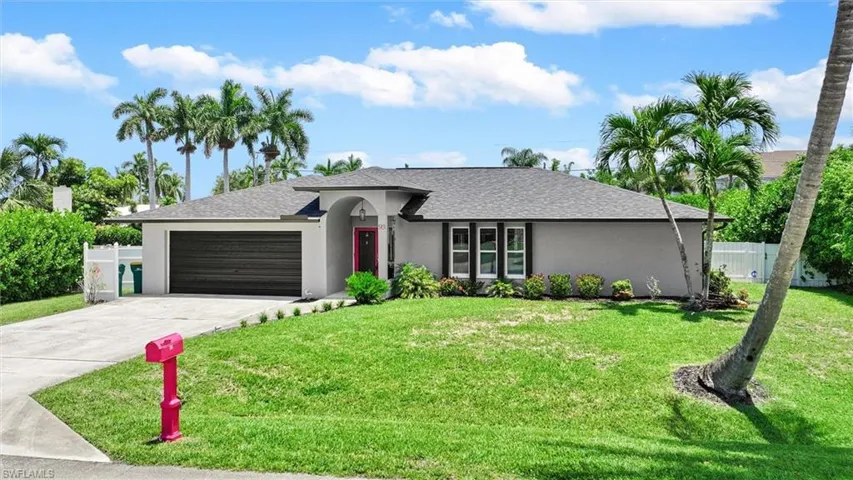 93 7th St, Bonita Springs, Florida 34134