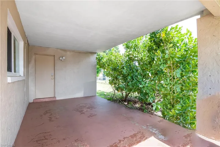 under truss carport