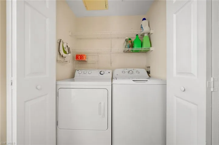 5045 Cedar Springs Dr 103, Naples, Florida 34110