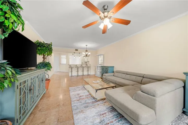 5045 Cedar Springs Dr 103, Naples, Florida 34110