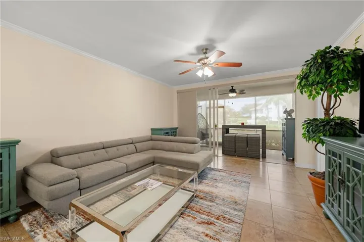 5045 Cedar Springs Dr 103, Naples, Florida 34110