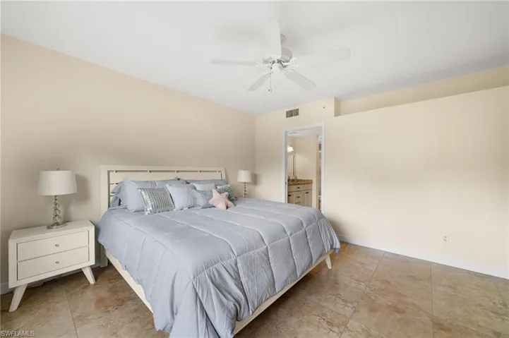 5045 Cedar Springs Dr 103, Naples, Florida 34110