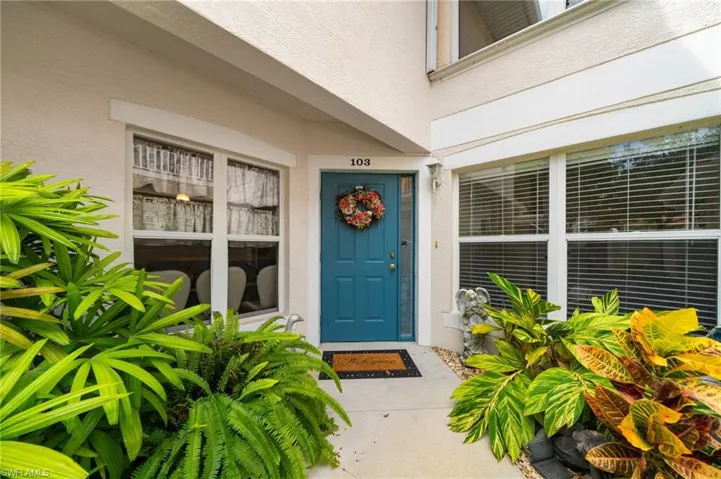 5045 Cedar Springs Dr 103, Naples, Florida 34110