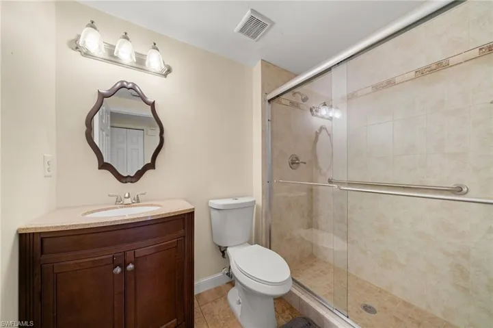 5045 Cedar Springs Dr 103, Naples, Florida 34110