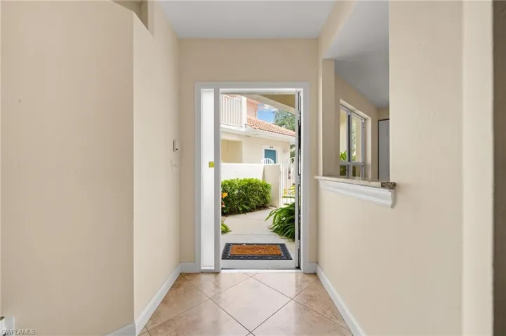 5045 Cedar Springs Dr 103, Naples, Florida 34110