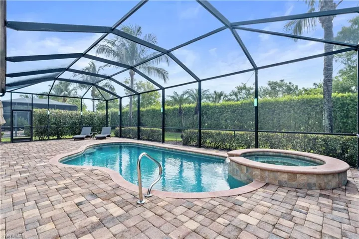 9352 Vercelli Ct, Naples, Florida 34113