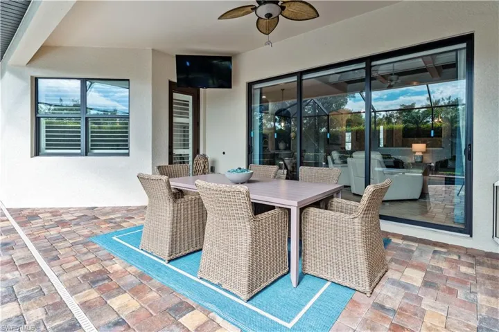 9352 Vercelli Ct, Naples, Florida 34113