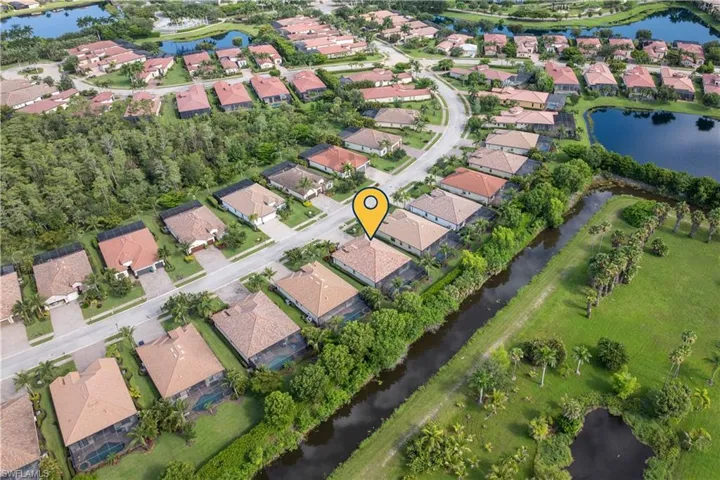 9352 Vercelli Ct, Naples, Florida 34113