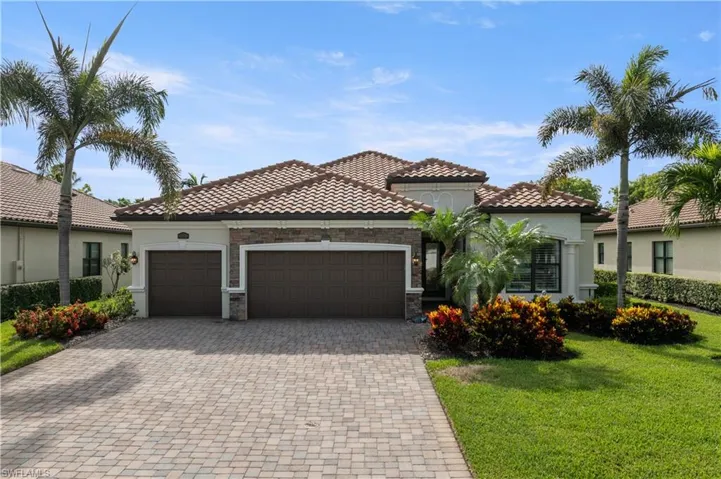 9352 Vercelli Ct, Naples, Florida 34113