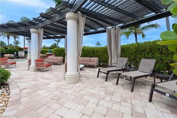 9352 Vercelli Ct, Naples, Florida 34113