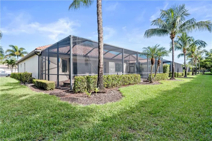 9352 Vercelli Ct, Naples, Florida 34113