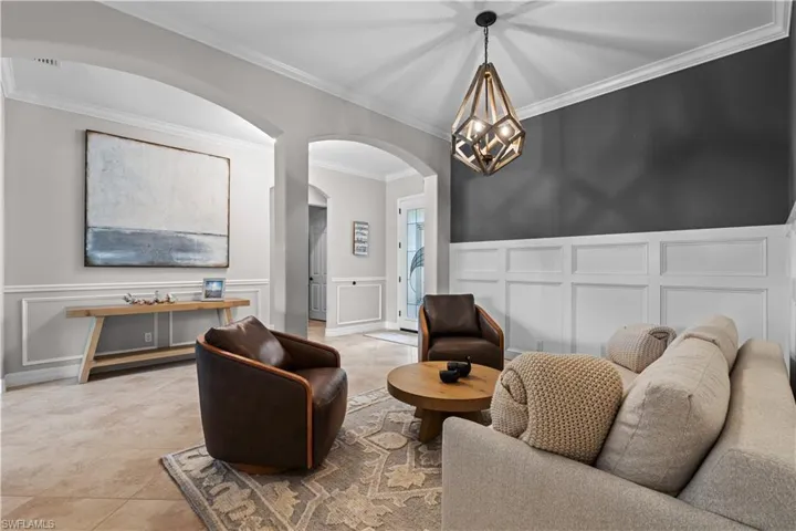 9352 Vercelli Ct, Naples, Florida 34113