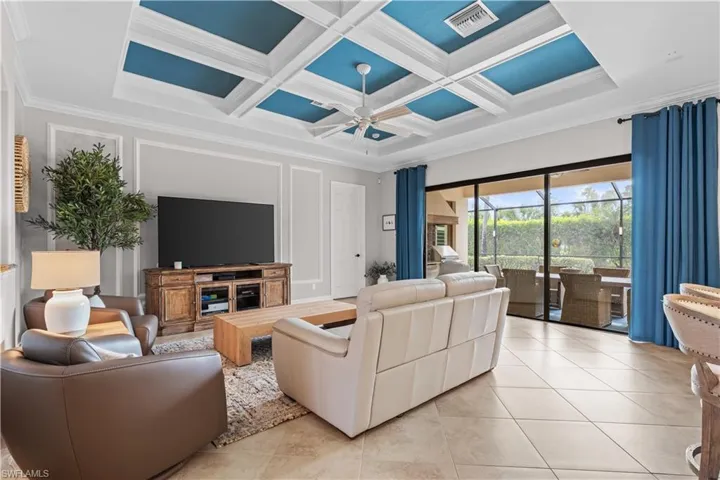 9352 Vercelli Ct, Naples, Florida 34113