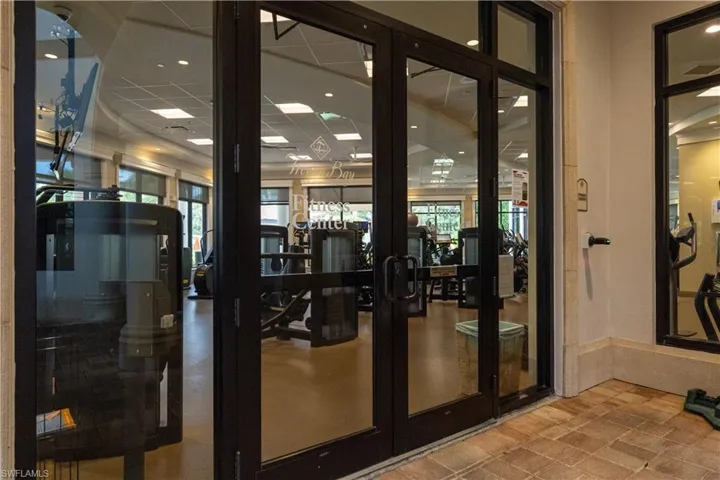 9352 Vercelli Ct, Naples, Florida 34113