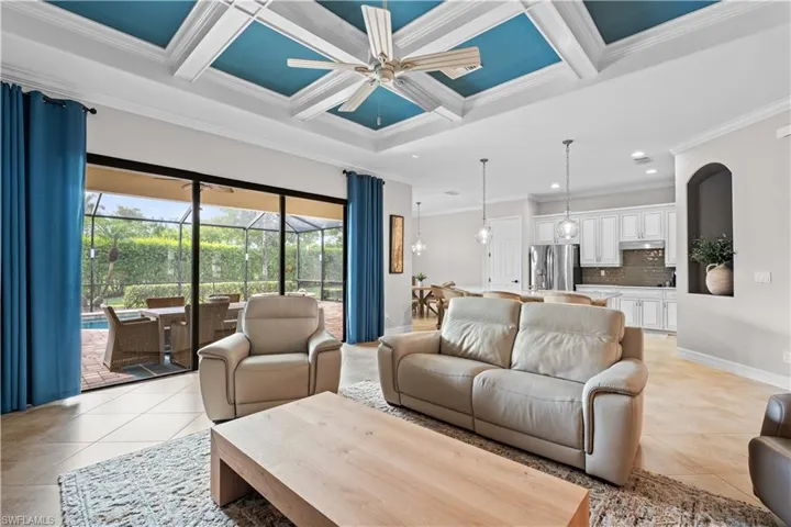9352 Vercelli Ct, Naples, Florida 34113