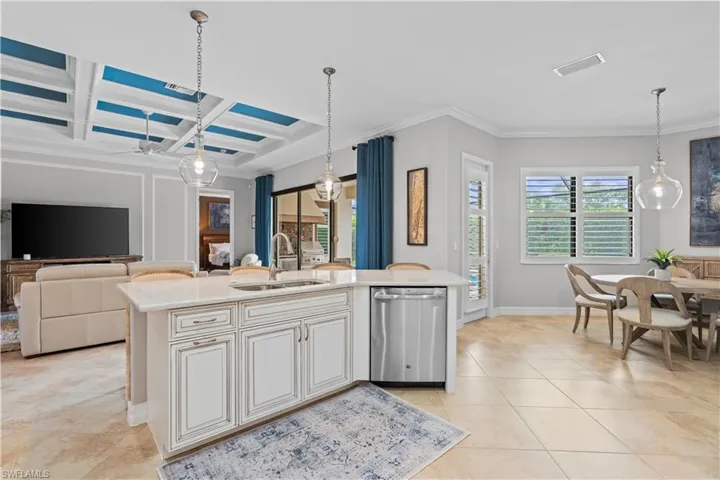 9352 Vercelli Ct, Naples, Florida 34113