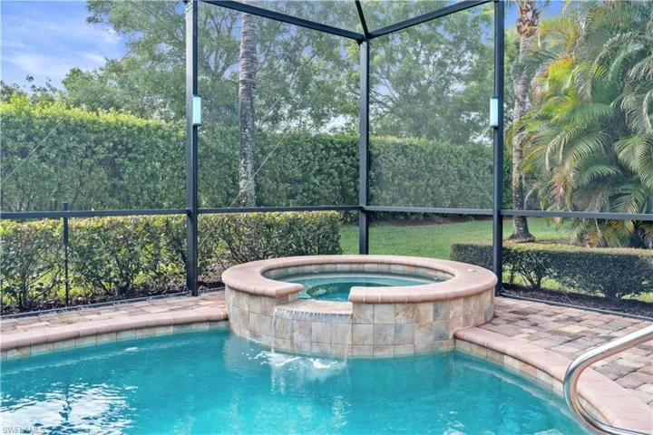 9352 Vercelli Ct, Naples, Florida 34113