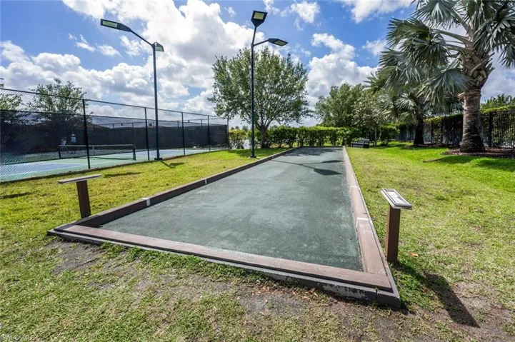 1831 Mustique St, Naples, Florida 34120
