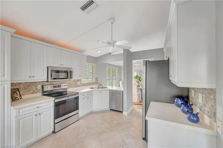 322  Emerald Bay  CIR, Naples, FL 34110