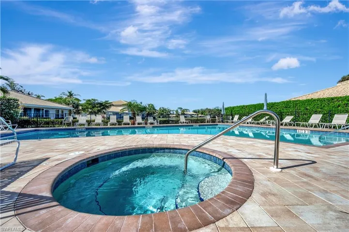 322  Emerald Bay  CIR, Naples, FL 34110