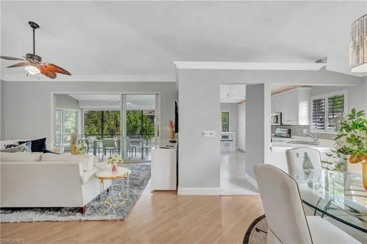 322  Emerald Bay  CIR, Naples, FL 34110