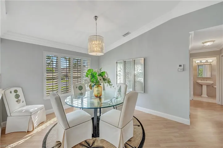 322  Emerald Bay  CIR, Naples, FL 34110