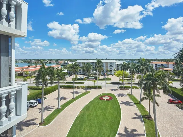 3003 Gulf Shore Blvd N 604, Naples, Florida 34103