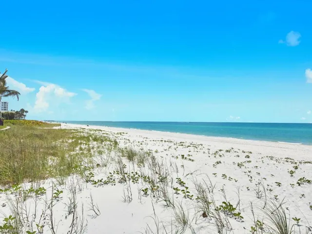 3003 Gulf Shore Blvd N 604, Naples, Florida 34103