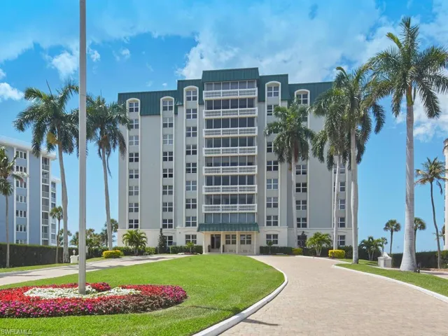 3003 Gulf Shore Blvd N 604, Naples, Florida 34103