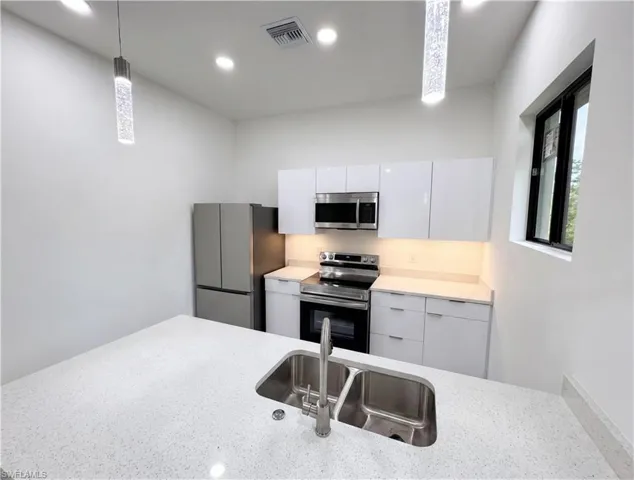 728  Crestline S AVE, Lehigh Acres, FL 33974