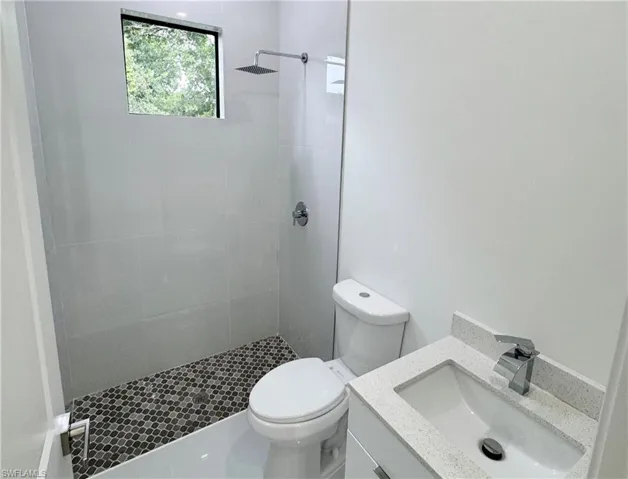 728  Crestline S AVE, Lehigh Acres, FL 33974