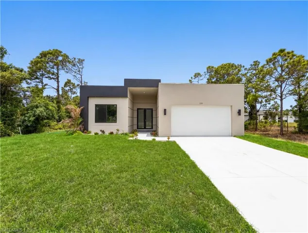 728  Crestline S AVE, Lehigh Acres, FL 33974