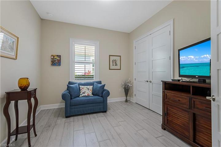 6813  Bequia  WAY, Naples, FL 34113