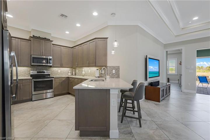 6813  Bequia  WAY, Naples, FL 34113