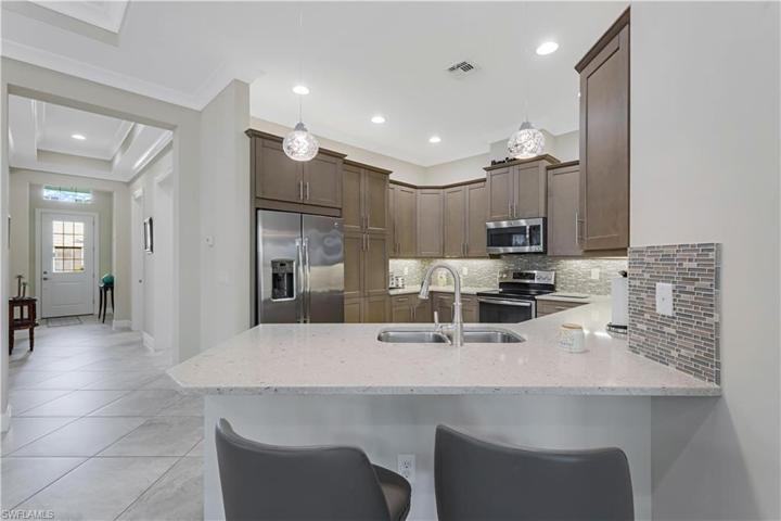6813  Bequia  WAY, Naples, FL 34113