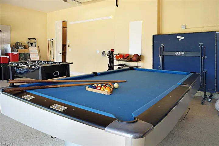Rec room with pool table