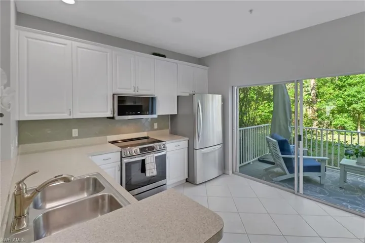 3289  Lindsey  LN, Naples, FL 34109