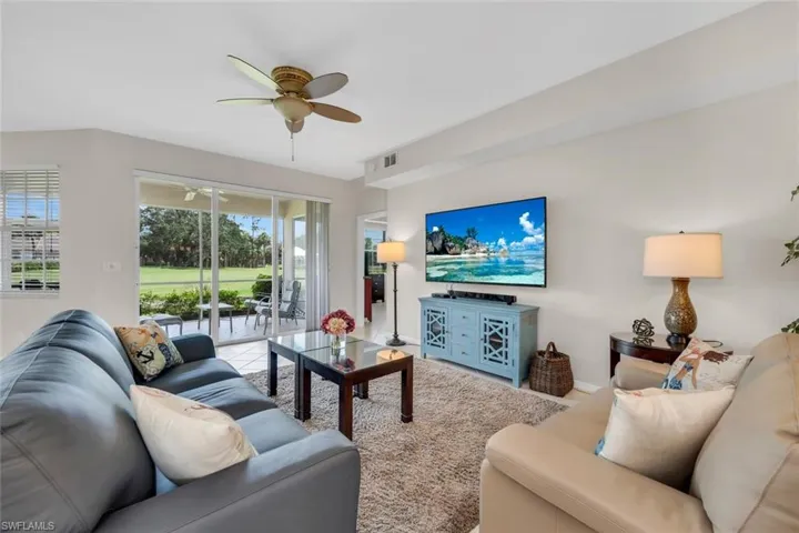 Living area with ceiling fan