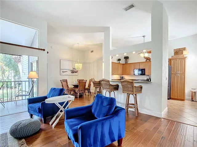 2860 Citrus Lake Dr R-202, Naples, Florida 34109