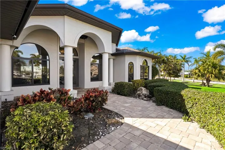 1304 Sw 25th Ter, Cape Coral, Florida 33914