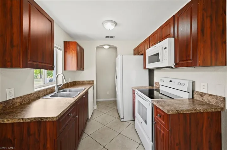2370 31st AVE NE, NAPLES FL 34120