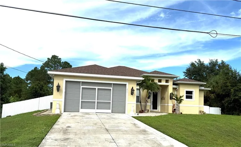 401 Prospect Ave, Lehigh Acres, Florida 33972