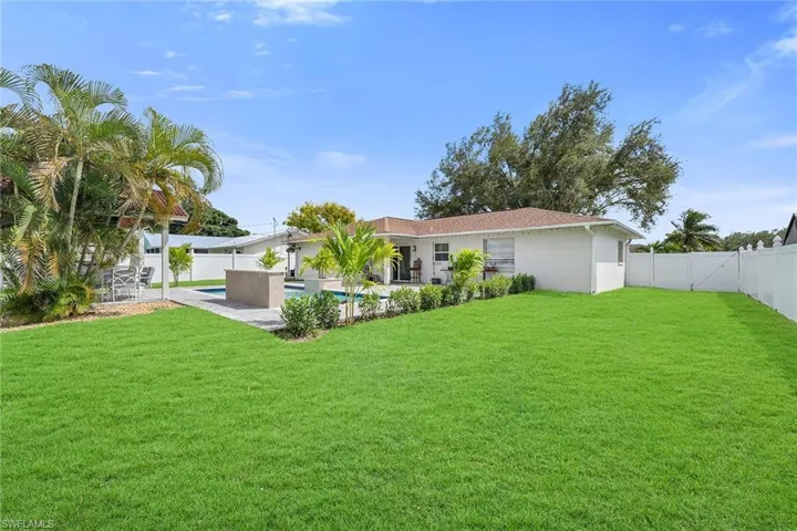 4949  22nd SW PL, Naples, FL 34116