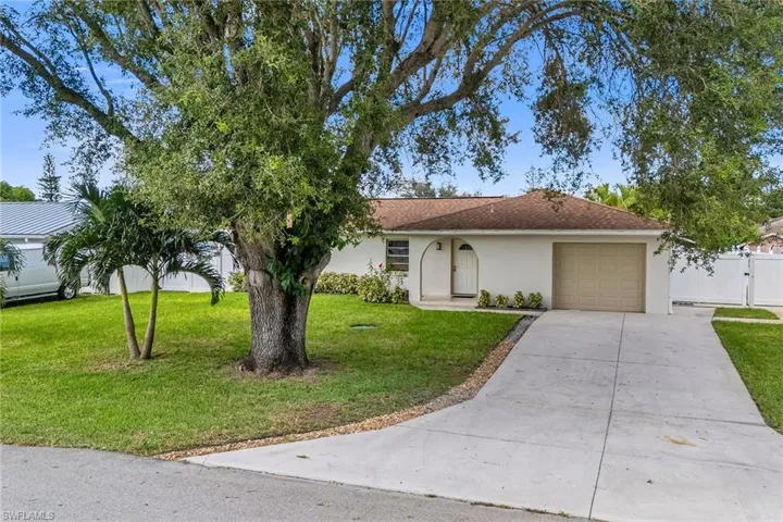 4949  22nd SW PL, Naples, FL 34116