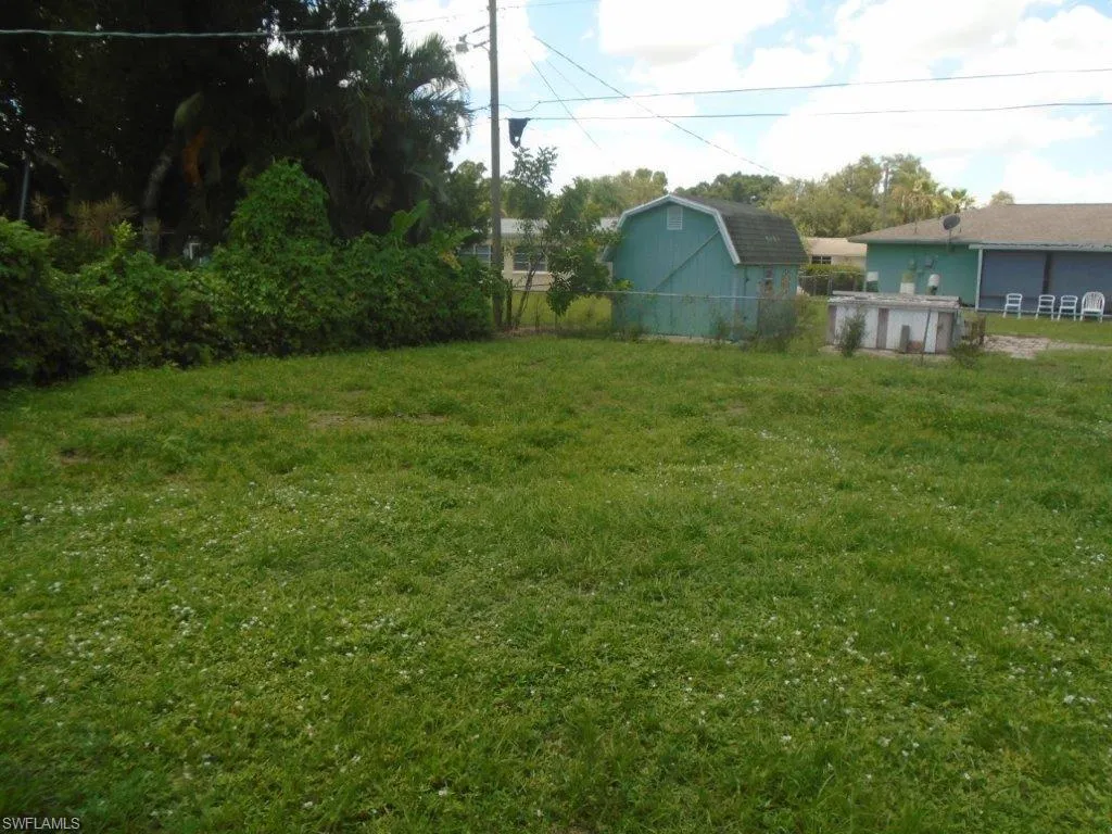 2119 Hibiscus RD, Fort Myers, FL 33905,225055592