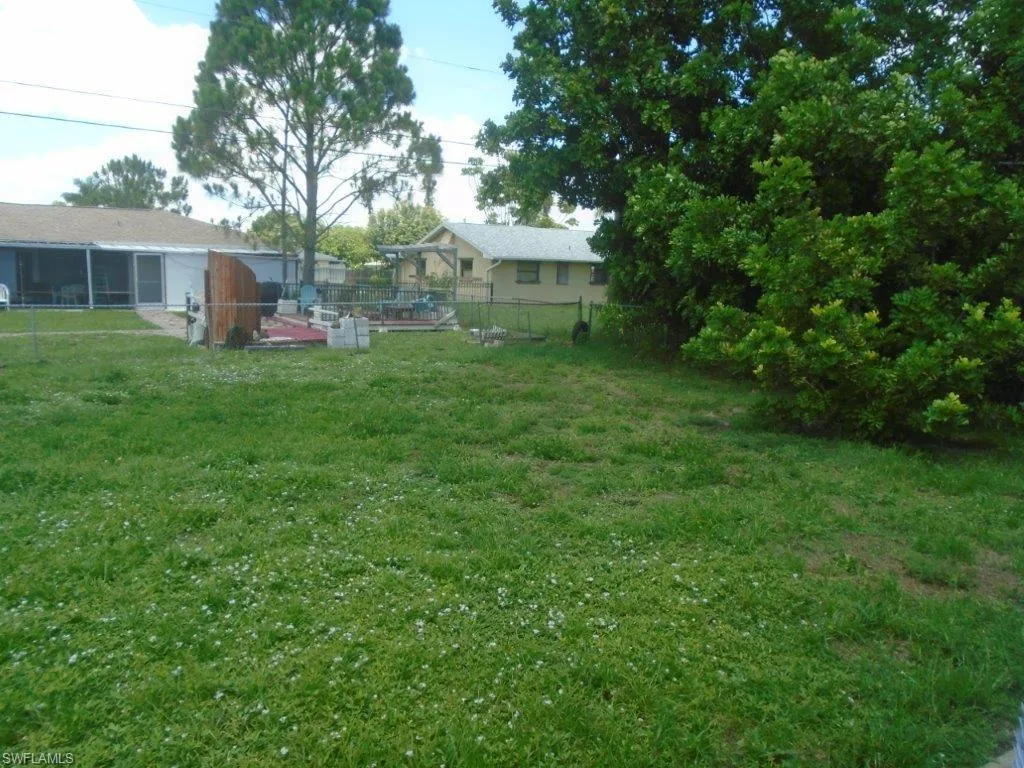 2119 Hibiscus RD, Fort Myers, FL 33905,225055592