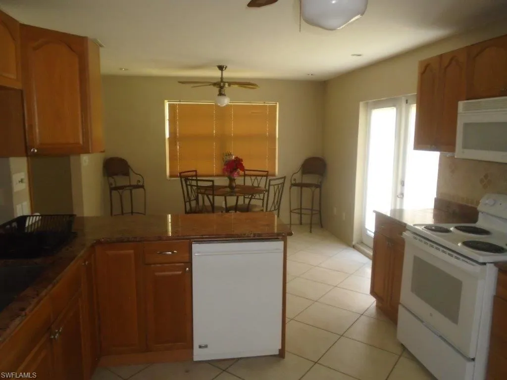 2119 Hibiscus RD, Fort Myers, FL 33905,225055592
