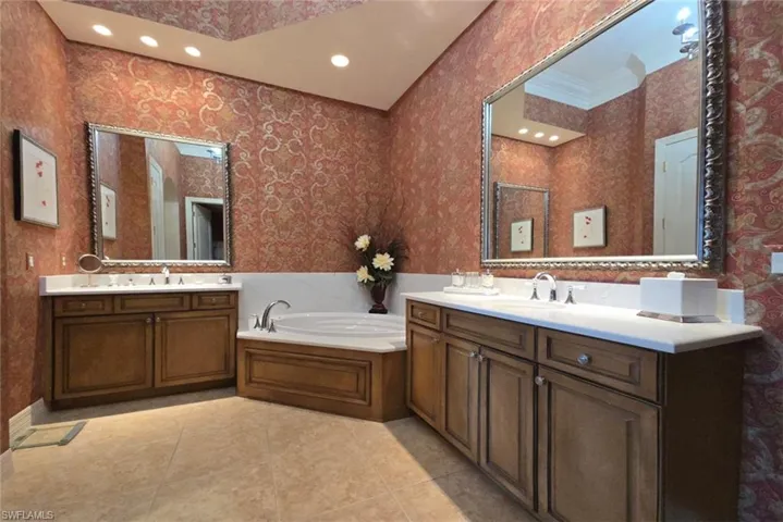 17005 Porta Vecchio Way # 201, Naples Fl 34110