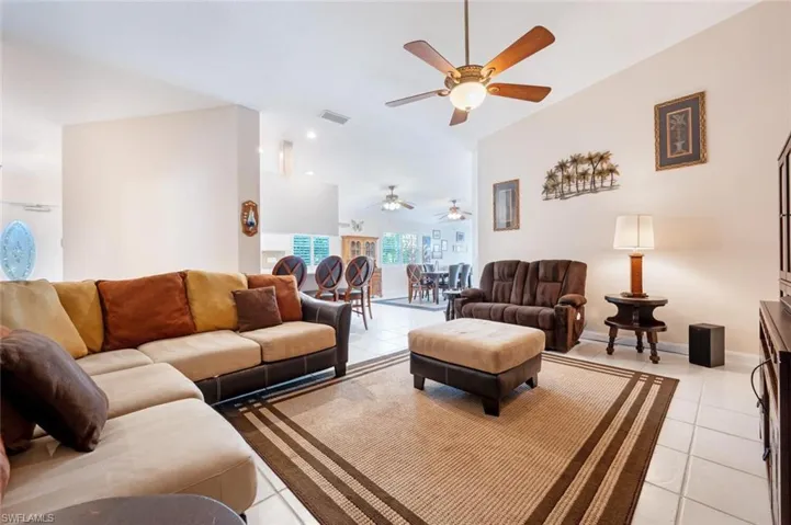 Den/family room area that can can be used as multi-purpose space.