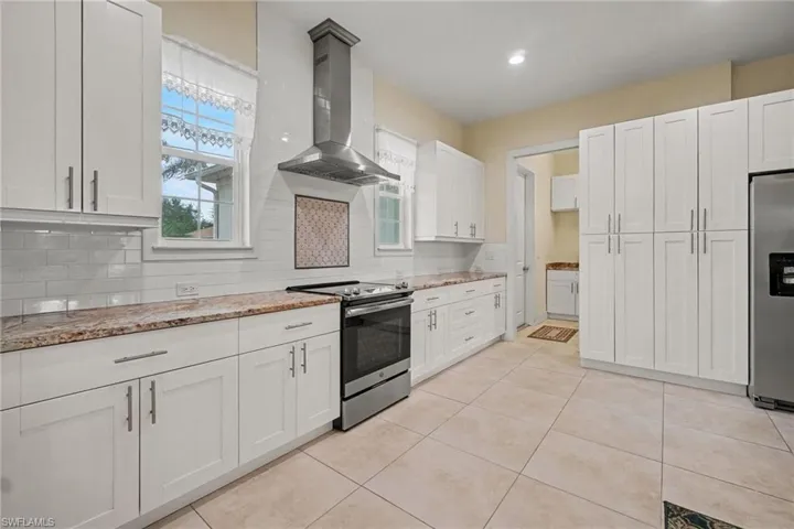 618 Sw 31st Ter, Cape Coral, Florida 33914